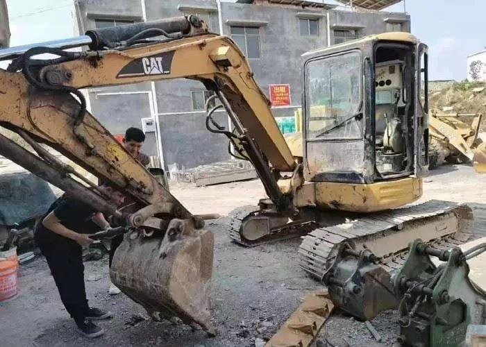 CAT 304C ベスト ユース ミニ ショベル